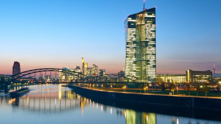 Parole de banques centrales – La BCE anticipe la fin des achats d'actifs mais repousse la hausse des taux